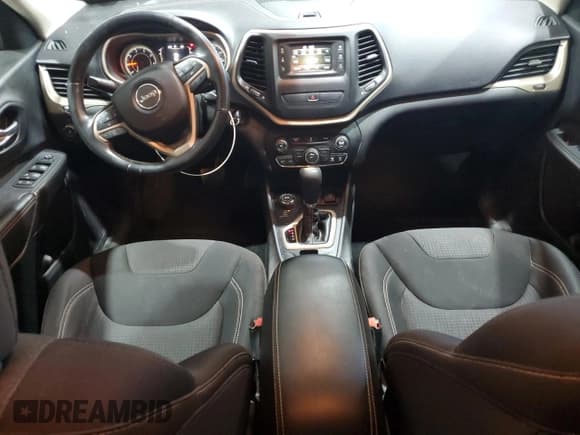 ✅ 2015 Jeep Cherokee Latitude • VIN: 1C4PJMCB7FW745317 • Lot: 71807225. Wystawiony na Copart z przebiegiem 104 158 mil. Bezpłatny archiwum sprzedaży aukcyjnych z USA i szczegółowy raport historii pojazdu na DreamBid. Zdjęcie 8.