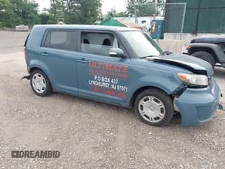 ✅ 2009 Scion xB • VIN: JTLKE50E591086954 • Lot: 42896745. Wystawiony na IAAI z przebiegiem 225 439 mil. Bezpłatny archiwum sprzedaży aukcyjnych z USA i szczegółowy raport historii pojazdu na DreamBid. Zdjęcie 1.