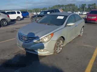 2011 Hyundai Sonata SE with VIN 5NPEC4AC8BH021973, listed as a IAAI auction lot 43393184 with 74,105 mi miles and . Bid and sale history available at DreamBid. Image 2.