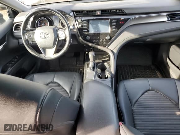 ✅ 2019 Toyota Camry SE • VIN: 4T1B11HK0KU201549 • Lot: 68880145. Listed on Copart with 85,400 mi. Free auction sales archive from the USA and detailed vehicle history report at DreamBid. Image 8.