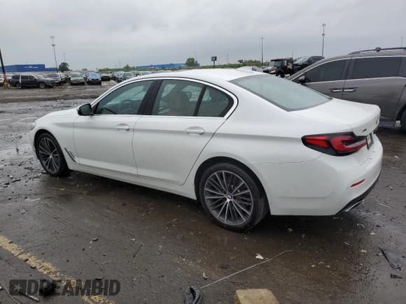 ✅ 2023 BMW 5 Series 540i xDrive • VIN: WBA73BJ0XPWY22700 • Lot: 69348915. Listed on Copart with 39,019 mi. Free auction sales archive from the USA and detailed vehicle history report at DreamBid. Image 2.