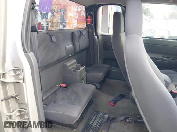 ✅ 2005 Chevrolet Colorado LS Z71 • VIN: 1GCDS196258147874 • Лот: 43682711. Опубликован ранее на IAAI с пробегом 269 103 миль. Бесплатный доступ к архиву аукционных продаж из США и подробный отчёт об истории автомобиля на DreamBid. Изображение 8.