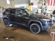 ✅ 2016 Jeep Cherokee Trailhawk • VIN: 1C4PJMBS2GW223150 • Lot: 62900075. Wystawiony na Copart z przebiegiem 115 992 mil. Bezpłatny archiwum sprzedaży aukcyjnych z USA i szczegółowy raport historii pojazdu na DreamBid. Zdjęcie 4.