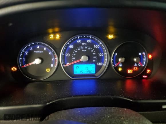 ✅ 2011 Hyundai Santa Fe Limited • VIN: 5XYZK3AB2BG060524 • Lot: 85873764. Listed on Copart with 151,490 mi. Free auction sales archive from the USA and detailed vehicle history report at DreamBid. Image 9.