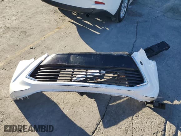 ✅ 2017 Toyota Yaris • VIN: 3MYDLBYV2HY168794 • Lot: 82632285. Wystawiony na Copart z przebiegiem 106 818 mil. Bezpłatny archiwum sprzedaży aukcyjnych z USA i szczegółowy raport historii pojazdu na DreamBid. Zdjęcie 12.