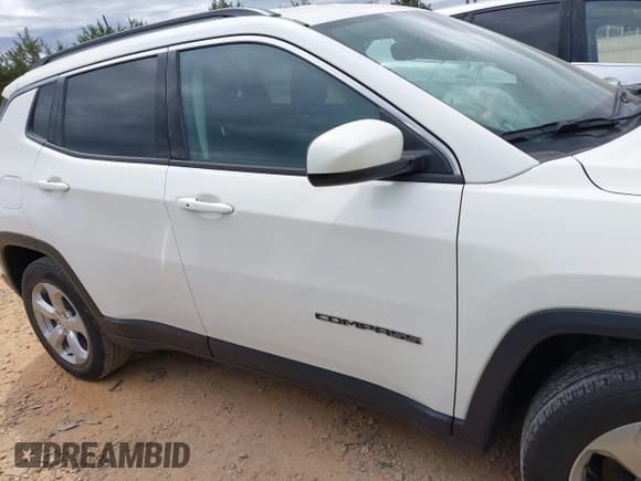 ✅ 2018 Jeep Compass Latitude • VIN: 3C4NJCBB6JT286573 • Lot: 42302783. Wystawiony na IAAI z przebiegiem 30 124 mil. Bezpłatny archiwum sprzedaży aukcyjnych z USA i szczegółowy raport historii pojazdu na DreamBid. Zdjęcie 13.