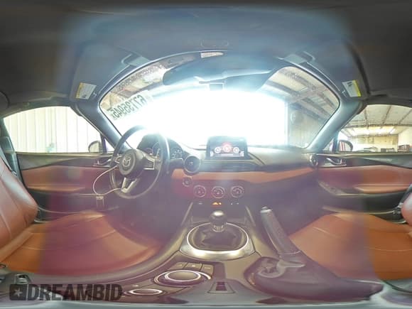 ✅ 2018 Mazda MX-5 Miata Grand Touring • VIN: JM1NDAM7XJ0200652 • Lot: 67735945. Wystawiony na Copart z przebiegiem 42 523 mil. Bezpłatny archiwum sprzedaży aukcyjnych z USA i szczegółowy raport historii pojazdu na DreamBid. Zdjęcie 15.