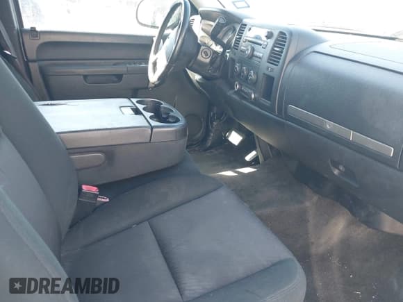 ✅ 2011 Chevrolet Silverado 1500 LT • VIN: 1GCRCSEA2BZ456432 • Lot: 43600223. Listed on IAAI with 253,664 mi. Free auction sales archive from the USA and detailed vehicle history report at DreamBid. Image 5.