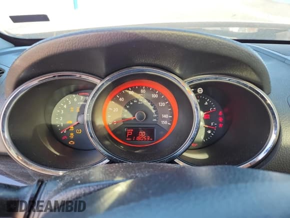 ✅ 2013 Kia Sorento SX • VIN: 5XYKWDA28DG369672 • Lot: 92301185. Listed on Copart with 118,053 mi. Free auction sales archive from the USA and detailed vehicle history report at DreamBid. Image 9.