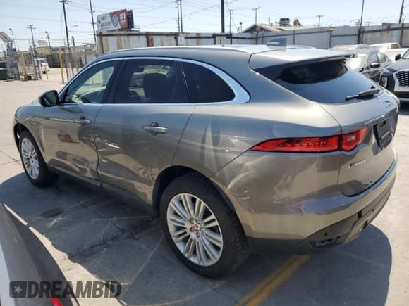 ✅ 2019 Jaguar F-Pace 30t Portfolio • VIN: SADCN2GX0KA616456 • Lot: 70954465. Wystawiony na Copart z przebiegiem 56 969 mil. Bezpłatny archiwum sprzedaży aukcyjnych z USA i szczegółowy raport historii pojazdu na DreamBid. Zdjęcie 2.