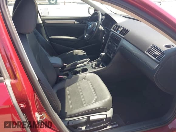 ✅ 2015 Volkswagen Passat Limited Edition • VIN: 1VWAT7A34FC011133 • Lot: 42839337. Listed on IAAI with 78,213 mi. Free auction sales archive from the USA and detailed vehicle history report at DreamBid. Image 5.