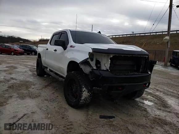 2020 Chevrolet Silverado 1500 LT Trail Boss z VIN 1GCPYFED2LZ303867, wystawiony jako Copart lot #43772235 z przebiegiem 69 974 mil mil oraz Szkoda całkowita • Salvage title. Historia ofert i sprzedaży dostępna na DreamBid. Obrazek 10.