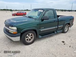 2002 Chevrolet Silverado 1500 with VIN 1GCEC14W02Z189622, listed as a Copart auction lot 65709935 with 139,987 mi miles and Clean title. Bid and sale history available at DreamBid. Image 1.