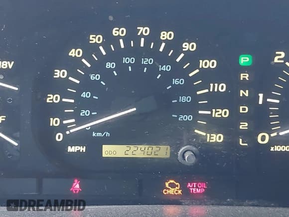 ✅ 2001 Lexus LX 470 • VIN: JTJHT00W113504679 • Lot: 43773115. Wystawiony na IAAI z przebiegiem 224 021 mil. Bezpłatny archiwum sprzedaży aukcyjnych z USA i szczegółowy raport historii pojazdu na DreamBid. Zdjęcie 15.