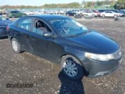 ✅ 2013 Kia Forte EX • VIN: KNAFU4A2XD5713239 • Lot: 43494262. Wystawiony na IAAI z przebiegiem 188 653 mil. Bezpłatny archiwum sprzedaży aukcyjnych z USA i szczegółowy raport historii pojazdu na DreamBid. Zdjęcie 1.