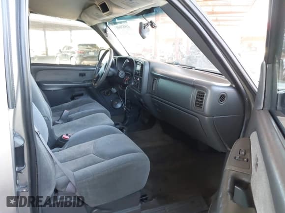 ✅ 2003 Chevrolet Silverado 1500 LS • VIN: 2GCEC19V531119768 • Lot: 43583048. Listed on IAAI with 210,600 mi. Free auction sales archive from the USA and detailed vehicle history report at DreamBid. Image 5.