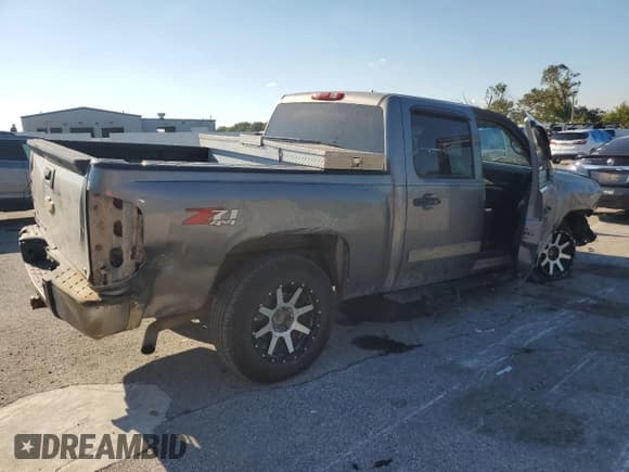 ✅ 2007 Chevrolet Silverado 1500 1LT • VIN: 2GCEK13M571642488 • Lot: 86233665. Listed on Copart with 177,690 mi. Free auction sales archive from the USA and detailed vehicle history report at DreamBid. Image 3.