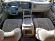 ✅ 2004 Chevrolet Tahoe LS • VIN: 1GNEK13T74R282805 • Lot: 82699075. Listed on Copart with 183,160 mi. Free auction sales archive from the USA and detailed vehicle history report at DreamBid. Image 8.