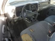 ✅ 1997 Chevrolet Silverado 1500 • VIN: 1GCEC19M9VE124173 • Lot: 85503464. Wystawiony na Copart z przebiegiem 161 517 mil. Bezpłatny archiwum sprzedaży aukcyjnych z USA i szczegółowy raport historii pojazdu na DreamBid. Zdjęcie 8.