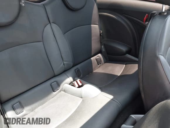 ✅ 2007 MINI Hardtop S • VIN: WMWMF73587TL89265 • Lot: 42577421. Listed on IAAI with 70,960 mi. Free auction sales archive from the USA and detailed vehicle history report at DreamBid. Image 8.