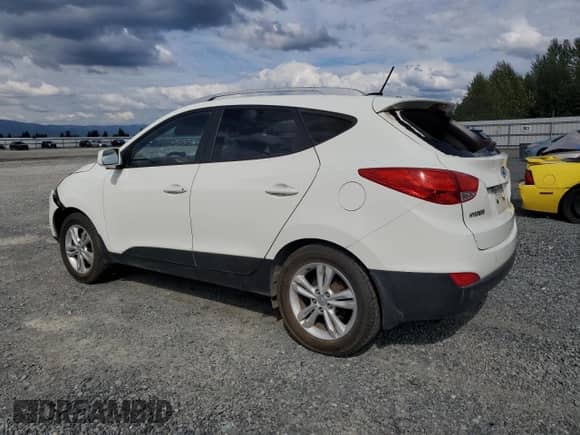 ✅ 2011 Hyundai Tucson Limited • VIN: KM8JUCAC8BU158158 • Lot: 69230695. Listed on Copart with 158,438 mi miles. Access the free auction sales archive from the USA and view a detailed vehicle history report at DreamBid. Image 2.
