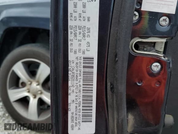 ✅ 2016 Jeep Patriot Latitude • VIN: 1C4NJRFB5GD511142 • Lot: 84433775. Listed on Copart with 115,800 mi. Free auction sales archive from the USA and detailed vehicle history report at DreamBid. Image 13.