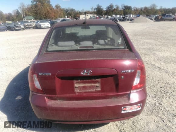 ✅ 2010 Hyundai Accent GLS • VIN: KMHCN4AC7AU483622 • Lot: 43490386. Wystawiony na IAAI z przebiegiem 213 844 mil. Bezpłatny archiwum sprzedaży aukcyjnych z USA i szczegółowy raport historii pojazdu na DreamBid. Zdjęcie 16.