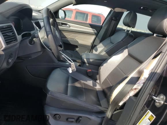 ✅ 2022 Volkswagen Atlas SE • VIN: 1V2JE2CA7NC212582 • Lot: 82731375. Listed on Copart with 55,168 mi. Free auction sales archive from the USA and detailed vehicle history report at DreamBid. Image 7.