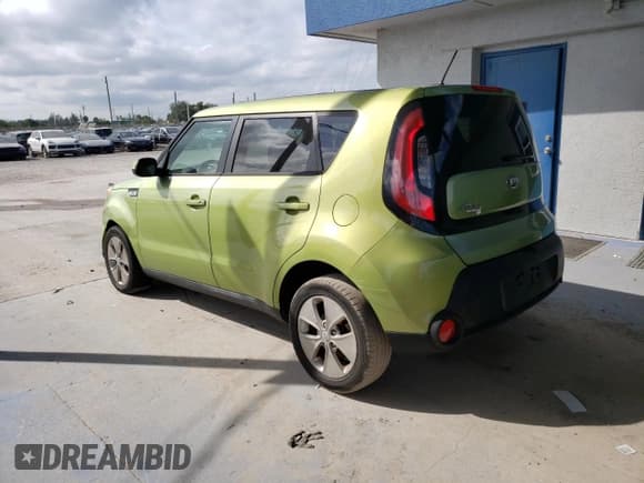 ✅ 2015 Kia Soul • VIN: KNDJN2A28F7807724 • Lot: 92173525. Listed on Copart with 91,986 mi. Free auction sales archive from the USA and detailed vehicle history report at DreamBid. Image 2.