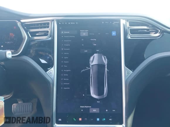 ✅ 2017 Tesla Model S 100D • VIN: 5YJSA1E25HF213092 • Lot: 43481381. Wystawiony na IAAI z przebiegiem 66 035 mil. Bezpłatny archiwum sprzedaży aukcyjnych z USA i szczegółowy raport historii pojazdu na DreamBid. Zdjęcie 17.