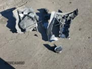 ✅ 2017 Mercedes-Benz C 300 • VIN: 55SWF4JBXHU198436 • Lot: 90936225. Wystawiony na Copart z przebiegiem 126 921 mil. Bezpłatny archiwum sprzedaży aukcyjnych z USA i szczegółowy raport historii pojazdu na DreamBid. Zdjęcie 12.