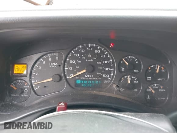 ✅ 2002 Chevrolet Silverado 2500HD • VIN: 1GCHK29U62E106361 • Lot: 39156047. Wystawiony na IAAI z przebiegiem 182 281 mil. Bezpłatny archiwum sprzedaży aukcyjnych z USA i szczegółowy raport historii pojazdu na DreamBid. Zdjęcie 7.