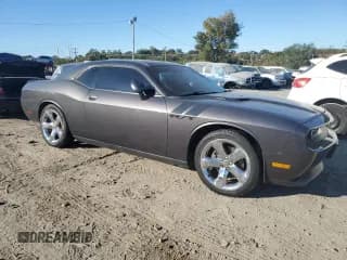 ✅ 2014 Dodge Challenger R/T 100th Anniversary Appearance • VIN: 2C3CDYBT8EH276988 • Lot: 76161214. Wystawiony na Copart z przebiegiem 101 970 mil. Bezpłatny archiwum sprzedaży aukcyjnych z USA i szczegółowy raport historii pojazdu na DreamBid. Zdjęcie 4.