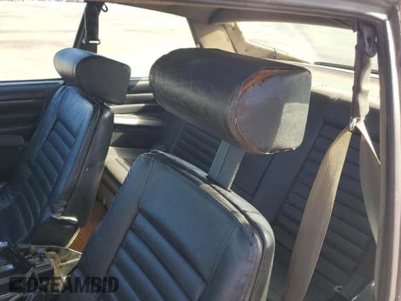 ✅ 1972 Citroen SM • VIN: 00SB8618 • Lot: 42041745. Wystawiony na Copart z przebiegiem 4 995 mil. Bezpłatny archiwum sprzedaży aukcyjnych z USA i szczegółowy raport historii pojazdu na DreamBid. Zdjęcie 10.