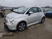 ✅ 2014 FIAT 500e • VIN: 3C3CFFGE0ET266858 • Lot: 43244475. Listed on Copart with 33,580 mi. Free auction sales archive from the USA and detailed vehicle history report at DreamBid. Image 1.