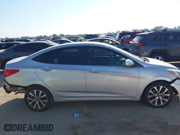 2017 Hyundai Accent SE с VIN KMHCT4AE4HU346395, выставлен на аукционе IAAI как лот 43180657 с пробегом 97 045 миль миль и . История ставок и продаж доступна на DreamBid. Изображение 14.