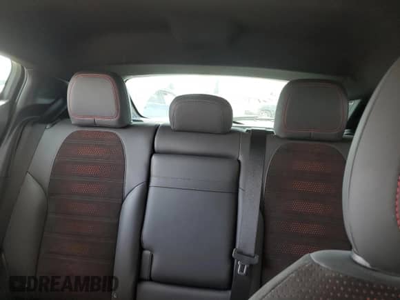 2024 Dodge Hornet GT z VIN ZACNDFAN2R3A10504, wystawiony jako Copart lot #51188915 z przebiegiem 11 242 mil mil oraz Szkoda całkowita • Salvage title. Historia ofert i sprzedaży dostępna na DreamBid. Obrazek 10.