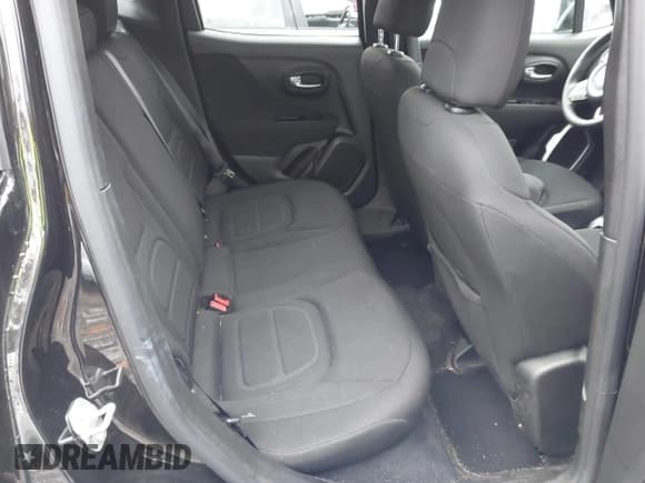 ✅ 2021 Jeep Renegade Latitude • VIN: ZACNJDBB2MPN31870 • Lot: 43601505. Wystawiony na IAAI z przebiegiem 29 639 mil. Bezpłatny archiwum sprzedaży aukcyjnych z USA i szczegółowy raport historii pojazdu na DreamBid. Zdjęcie 8.