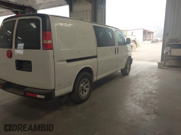 ✅ 2014 Chevrolet Express Cargo • VIN: 1GCSGAFXXE1155445 • Lot: 42620412. Listed on IAAI with 222,982 mi. Free auction sales archive from the USA and detailed vehicle history report at DreamBid. Image 4.
