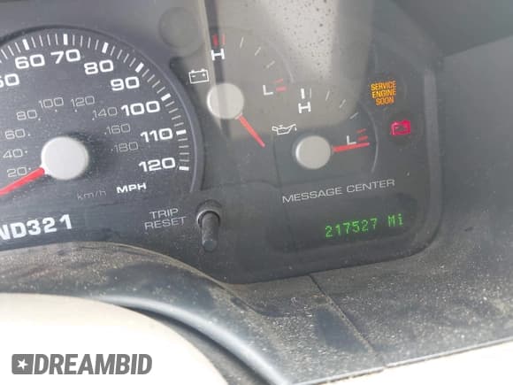✅ 2004 Ford Explorer Eddie Bauer • VIN: 1FMZU74K44ZA92419 • Lot: 42440778. Listed on IAAI with 217,527 mi. Free auction sales archive from the USA and detailed vehicle history report at DreamBid. Image 7.