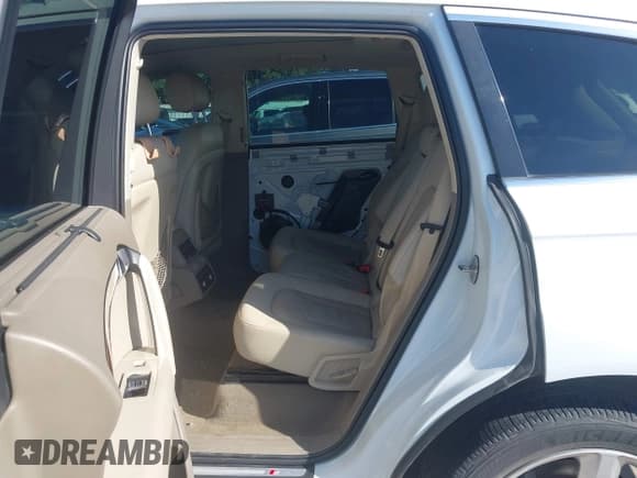 ✅ 2014 Audi Q7 S line Prestige • VIN: WA1DGAFE1ED015090 • Lot: 42316291. Wystawiony na IAAI z przebiegiem 110 781 mil. Bezpłatny archiwum sprzedaży aukcyjnych z USA i szczegółowy raport historii pojazdu na DreamBid. Zdjęcie 8.