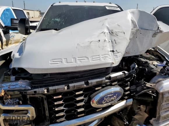 ✅ 2024 Ford F-350 XL • VIN: 1FT8W3DM9RED00619 • Лот: 66004645. Опубликован ранее на Copart с пробегом 92 882 миль. Бесплатный доступ к архиву аукционных продаж из США и подробный отчёт об истории автомобиля на DreamBid. Изображение 11.