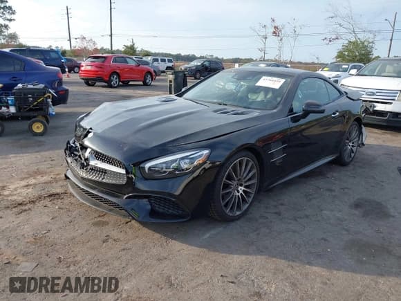 ✅ 2017 Mercedes-Benz SL 450 • VIN: WDDJK6GA1HF046760 • Lot: 43766555. Wystawiony na IAAI z przebiegiem 104 254 mil. Bezpłatny archiwum sprzedaży aukcyjnych z USA i szczegółowy raport historii pojazdu na DreamBid. Zdjęcie 2.