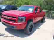 2010 Chevrolet Silverado 1500 LT z VIN 3GCRCSEA7AG186001, wystawiony jako IAAI lot #42924568 z przebiegiem 195 513 mil mil oraz . Historia ofert i sprzedaży dostępna na DreamBid. Obrazek 2.
