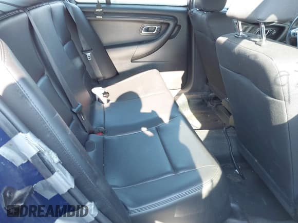 ✅ 2017 Ford Police Interceptor • VIN: 1FAHP2MT3HG126635 • Lot: 41425901. Wystawiony na IAAI z przebiegiem Nie podano. Bezpłatny archiwum sprzedaży aukcyjnych z USA i szczegółowy raport historii pojazdu na DreamBid. Zdjęcie 8.