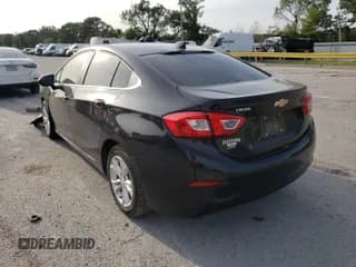 ✅ 2019 Chevrolet Cruze LT • VIN: 1G1BE5SM5K7100198 • Lot: 58836751. Listed on Copart with 31,354 mi. Free auction sales archive from the USA and detailed vehicle history report at DreamBid. Image 3.