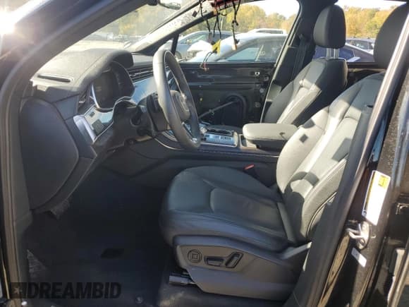 ✅ 2024 Audi Q7 Premium Plus • VIN: WA1LCBF75RD005473 • Лот: 86640385. Опубликован ранее на Copart с пробегом 33 430 миль. Бесплатный доступ к архиву аукционных продаж из США и подробный отчёт об истории автомобиля на DreamBid. Изображение 7.