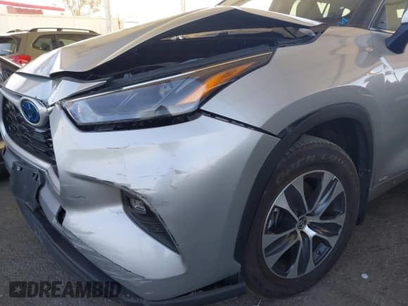 ✅ 2024 Toyota Highlander Hybrid XLE • VIN: 5TDKBRCH3RS143382 • Lot: 41691088. Wystawiony na IAAI z przebiegiem 62 043 mil. Bezpłatny archiwum sprzedaży aukcyjnych z USA i szczegółowy raport historii pojazdu na DreamBid. Zdjęcie 17.