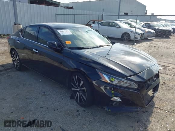 ✅ 2019 Nissan Altima Platinum • VIN: 1N4BL4FV0KC108412 • Lot: 42411633. Wystawiony na IAAI z przebiegiem 186 363 mil. Bezpłatny archiwum sprzedaży aukcyjnych z USA i szczegółowy raport historii pojazdu na DreamBid. Zdjęcie 1.