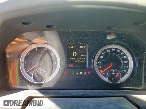 2019 Ram 1500 Tradesman z VIN 1C6RR7ST9KS672201, wystawiony jako Copart lot #82155275 z przebiegiem 136 786 mil mil oraz Szkoda całkowita • Salvage title. Historia ofert i sprzedaży dostępna na DreamBid. Obrazek 9.